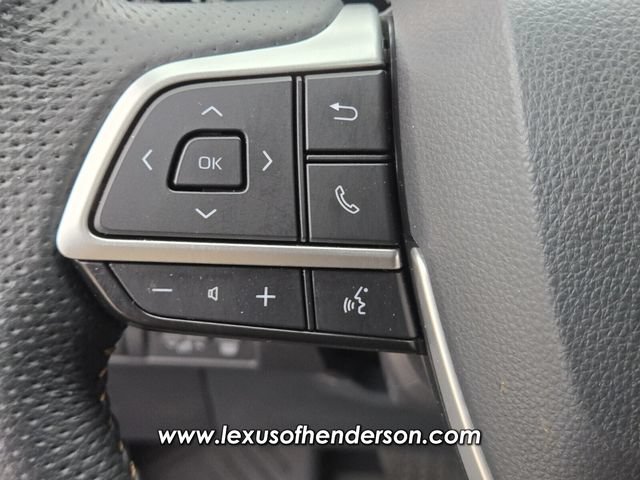 Used 2025 Toyota Sienna XLE Woodland Edition AWD/4WD image 23