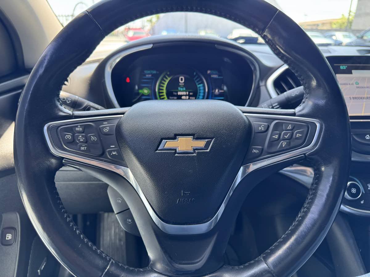 Used 2017 Chevrolet Volt Premier w/ Driver Confidence II Package FWD image 43