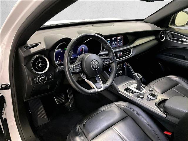 Used 2024 Alfa Romeo Stelvio Ti AWD/4WD image 14