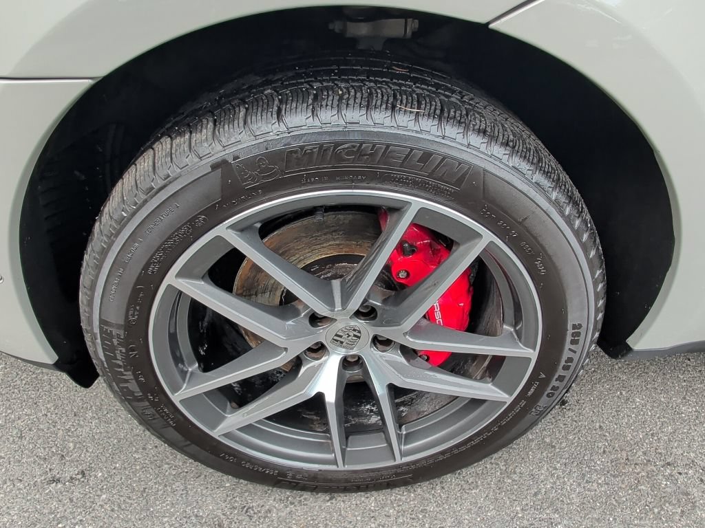 Used 2023 Porsche Macan S AWD/4WD image 9