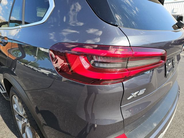 Used 2021 BMW X5 xDrive40i w/ Parking Assistance Package image 36