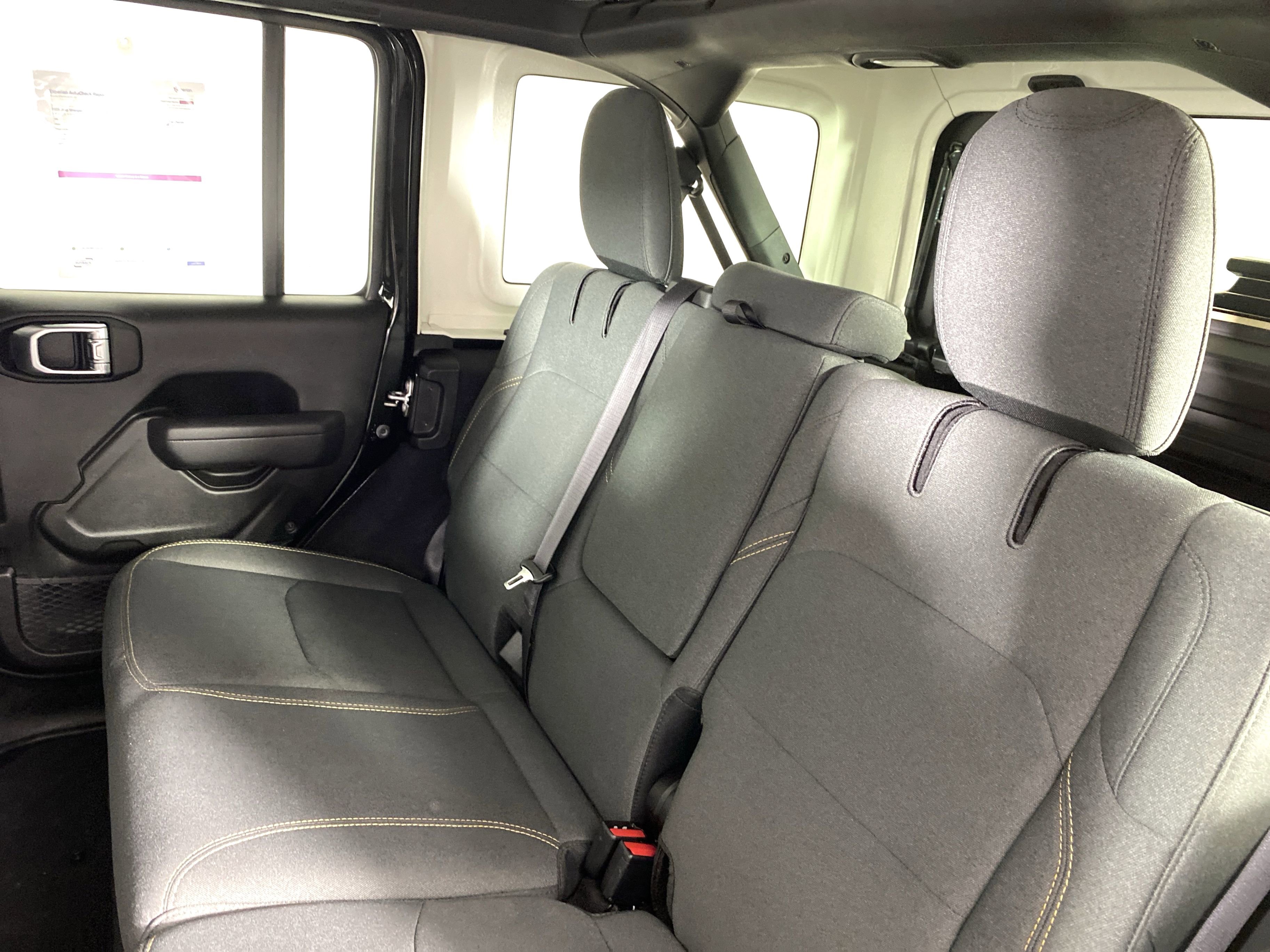 Used 2025 Jeep Wrangler Willys image 30