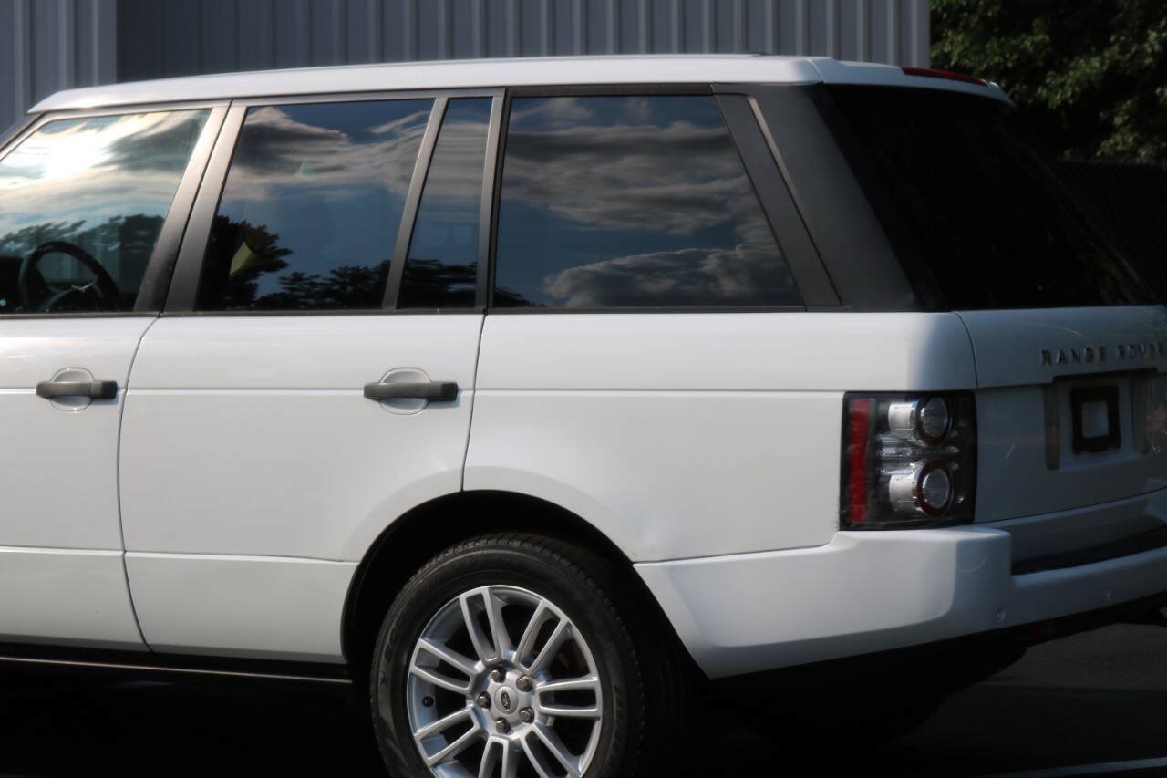 Used 2011 Land Rover Range Rover HSE AWD/4WD image 24