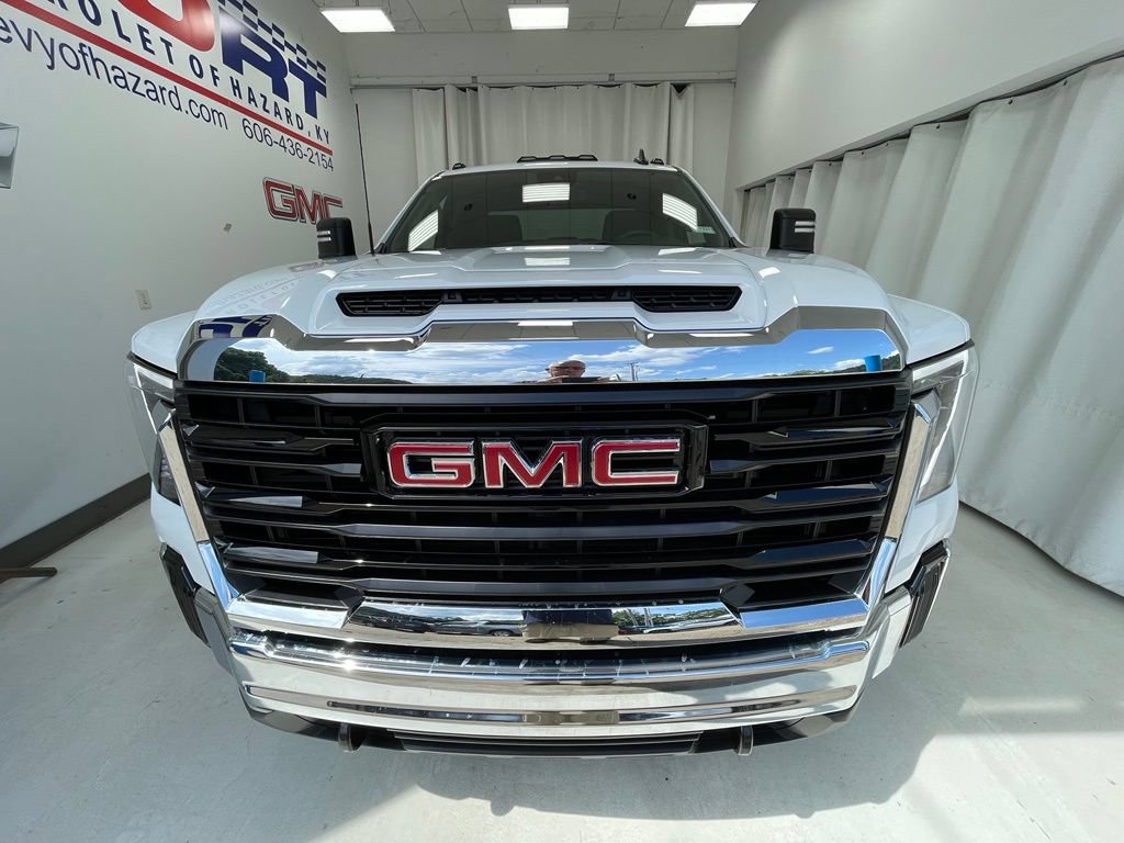 New 2026 GMC Sierra 2500 Pro w/ Convenience Package AWD/4WD image 2