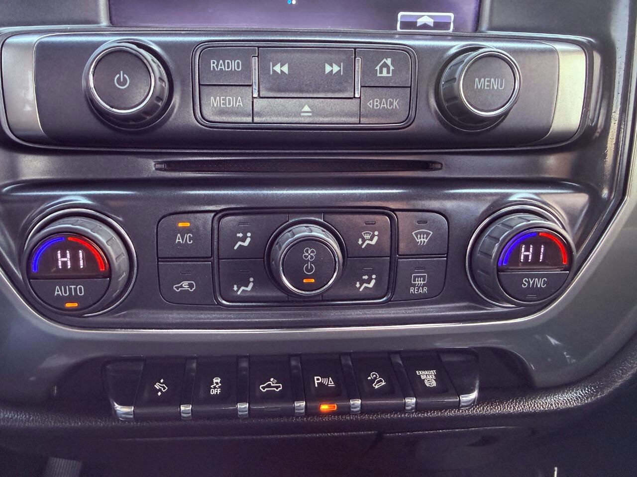 Used 2018 Chevrolet Silverado 2500 LT w/ LT Convenience Package image 45