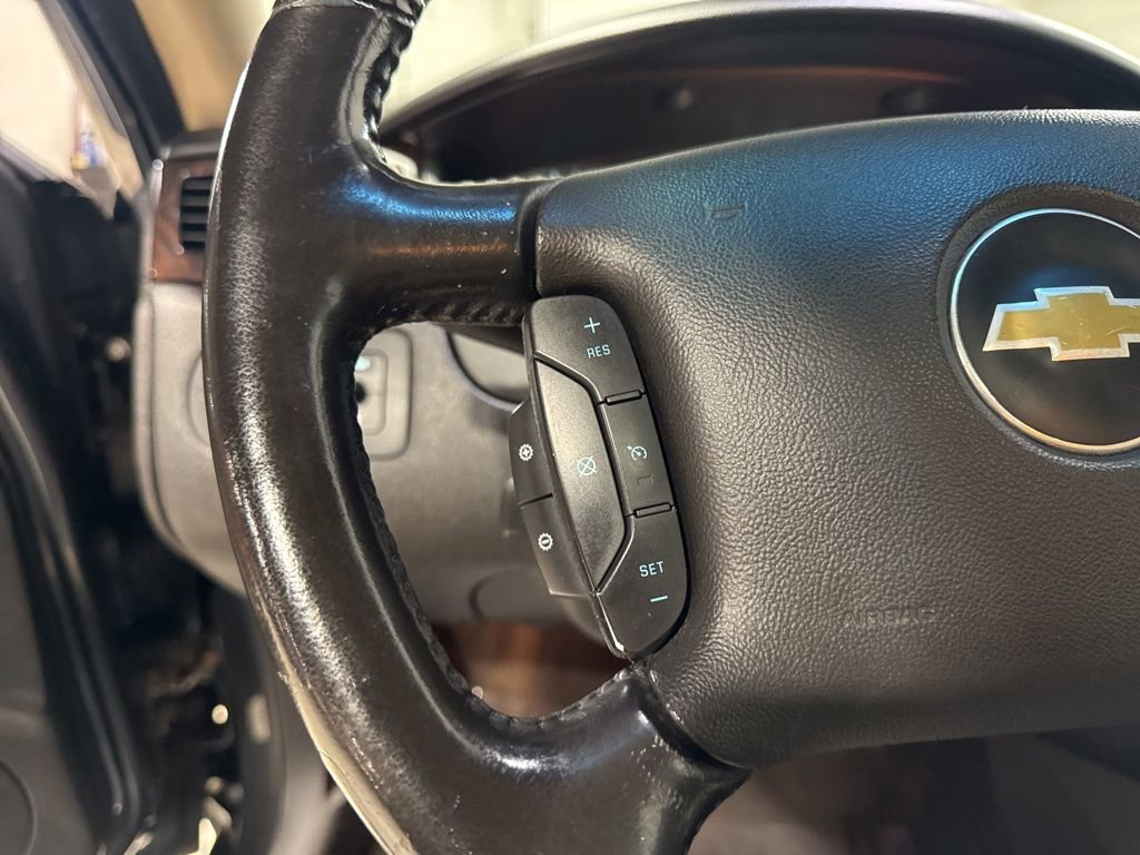 Used 2014 Chevrolet Impala LT w/ LT Sunroof Package image 13