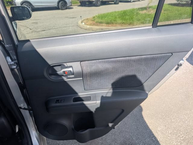 Used 2012 Scion xB FWD image 19
