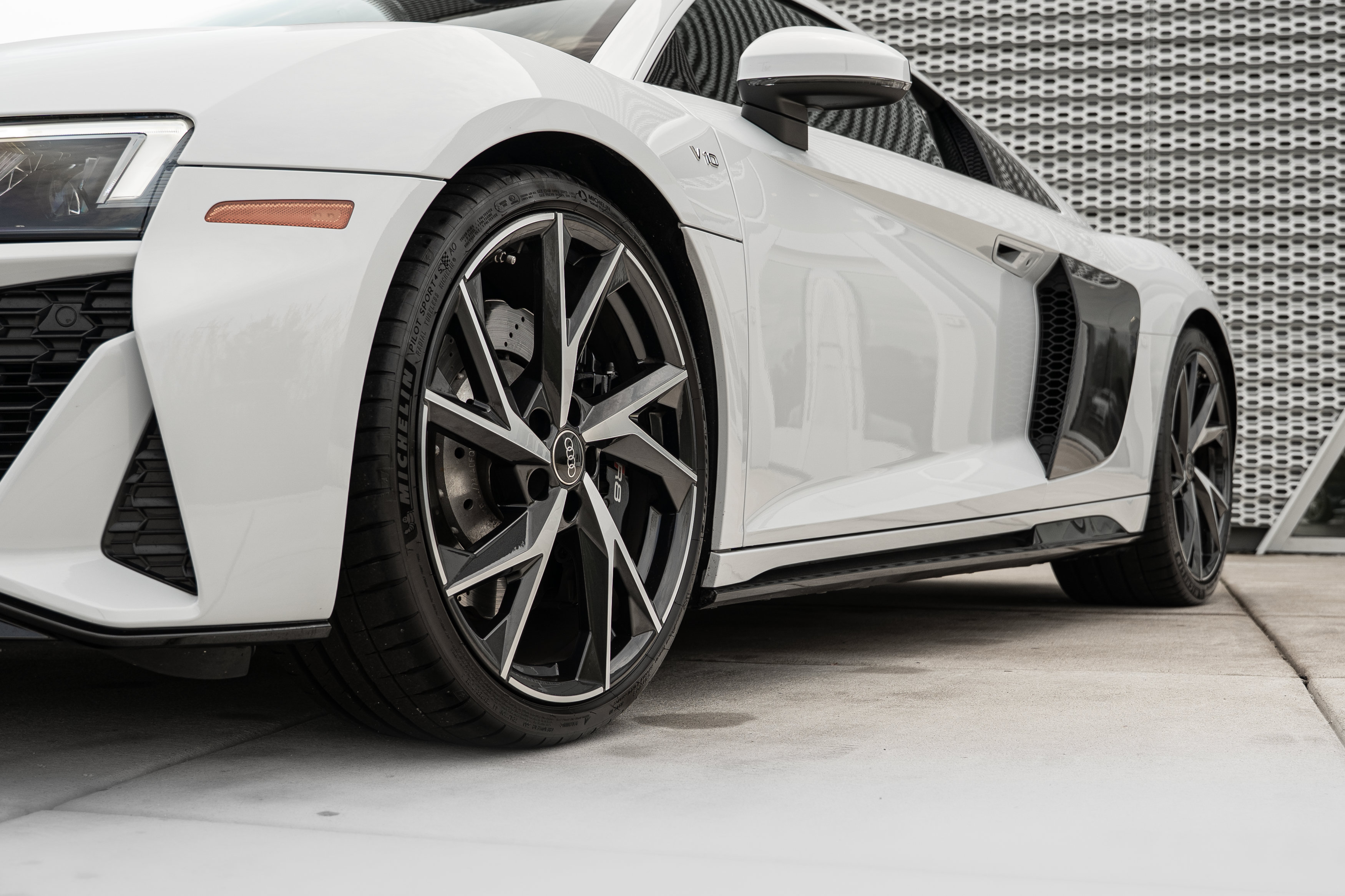 Certified 2023 Audi R8 V10 performance w/ Premium Package RWD image 44