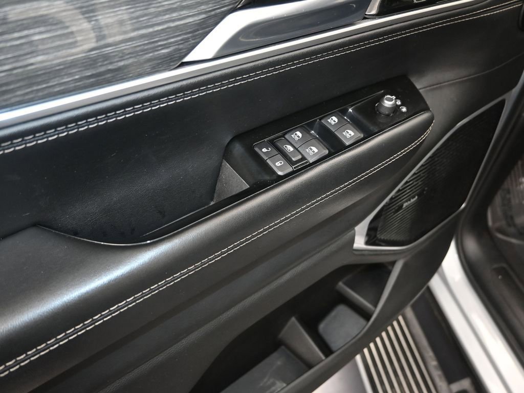 Used 2022 Jeep Wagoneer Series III w/ Premium Group I image 10