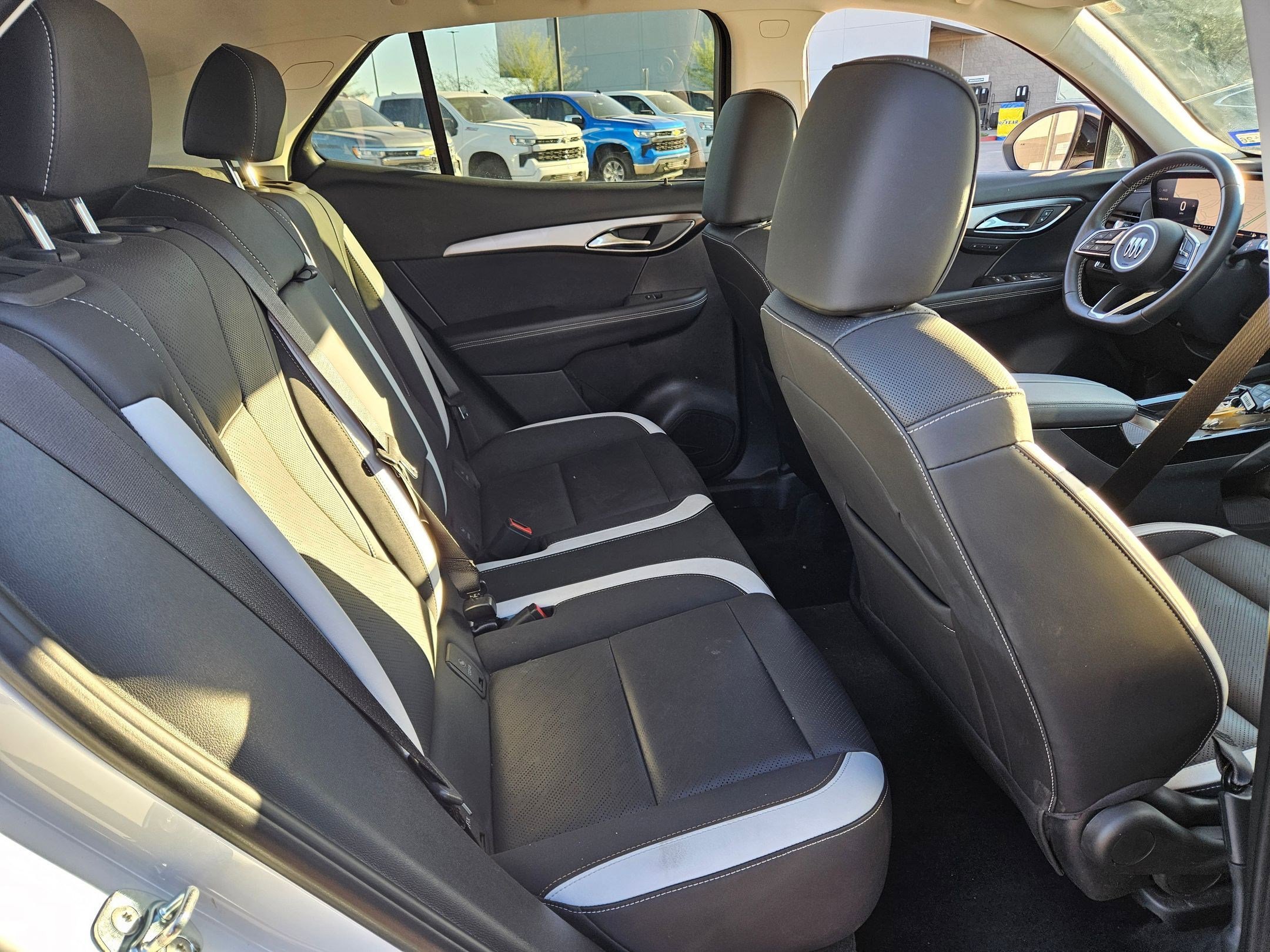 Used 2025 Buick Envision Sport Touring image 17