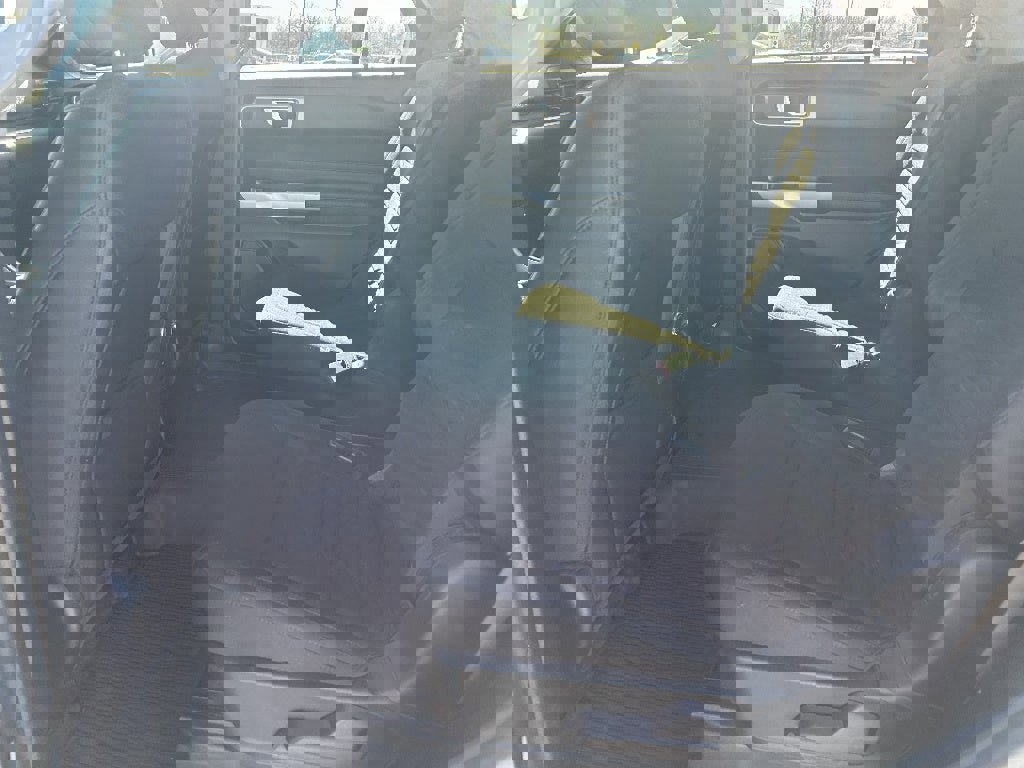 Used 2021 Ford Explorer XLT image 17