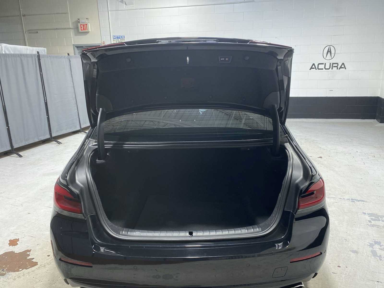 Used 2021 BMW 530i xDrive w/ Convenience Package AWD/4WD image 19