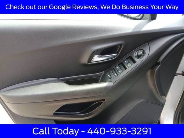 Used 2019 Chevrolet Trax LT w/ Driver Confidence Package FWD image 16