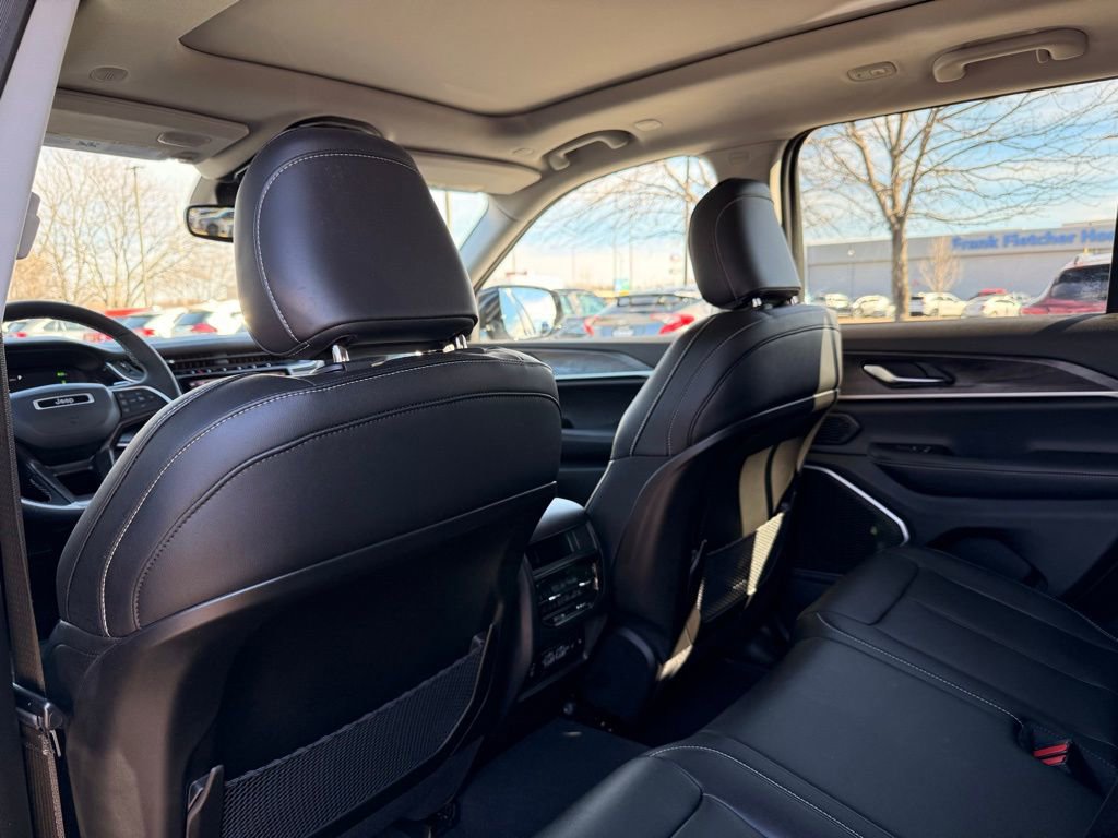 Used 2023 Jeep Grand Cherokee 4WD 4xe image 37