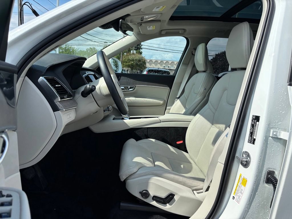 Used 2024 Volvo XC90 T8 Ultimate w/ Protection Package Premier AWD/4WD image 19