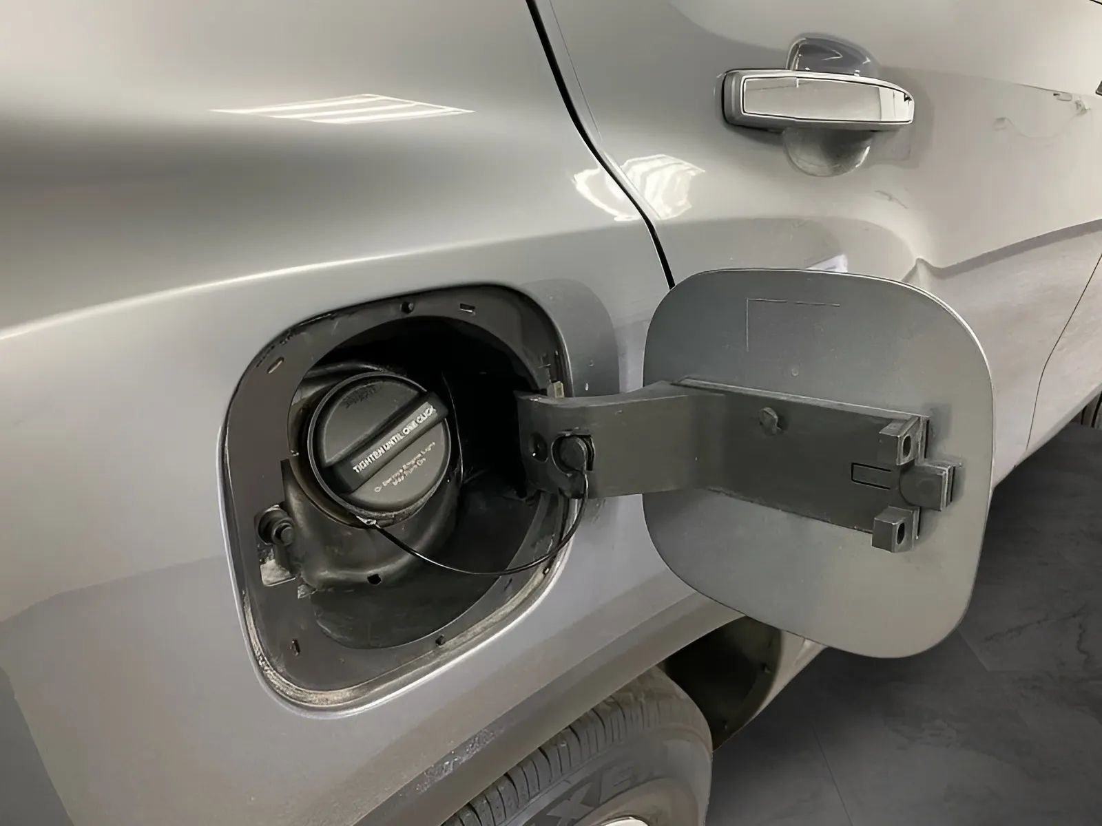 Used 2020 Chevrolet Trax LT w/ LT Convenience Package FWD image 28