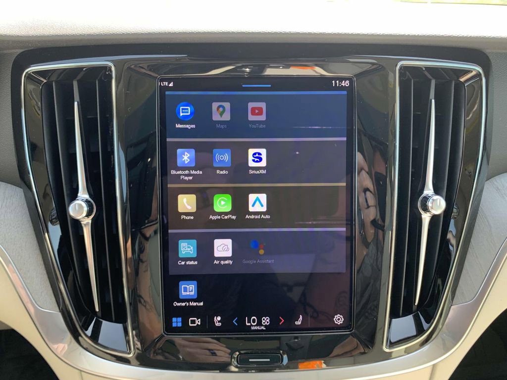 New 2025 Volvo V60 B5 Cross Country Plus w/ Protection Package Premier image 11