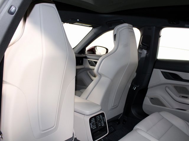 Used 2023 Porsche Taycan 4S image 22