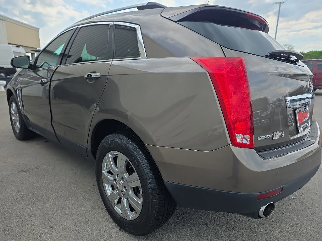 Used 2016 Cadillac SRX Luxury w/ Driver Awareness Package FWD image 7