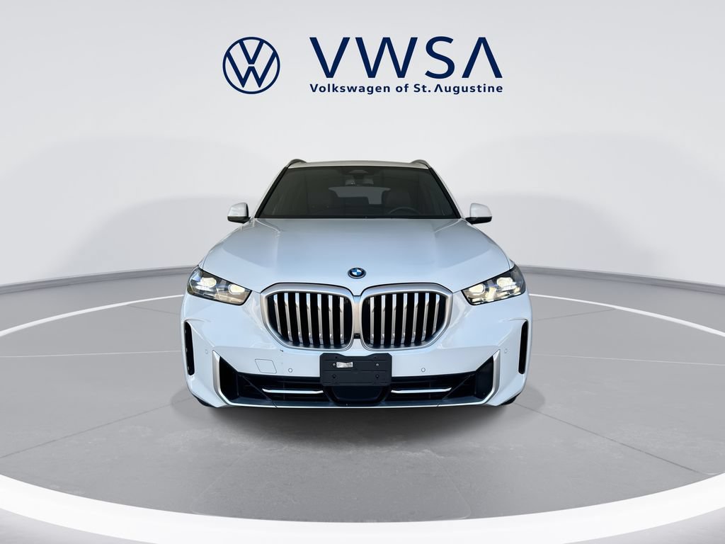 Used 2025 BMW X5 xDrive50e AWD/4WD image 2
