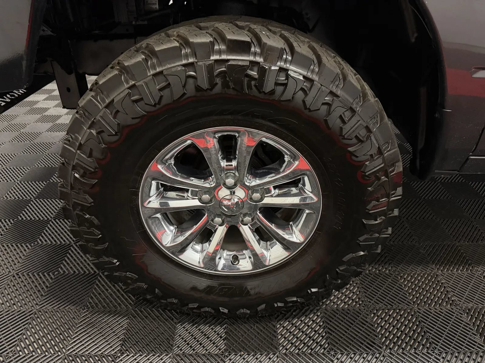 Used 2021 RAM 1500 Classic SLT AWD/4WD image 10