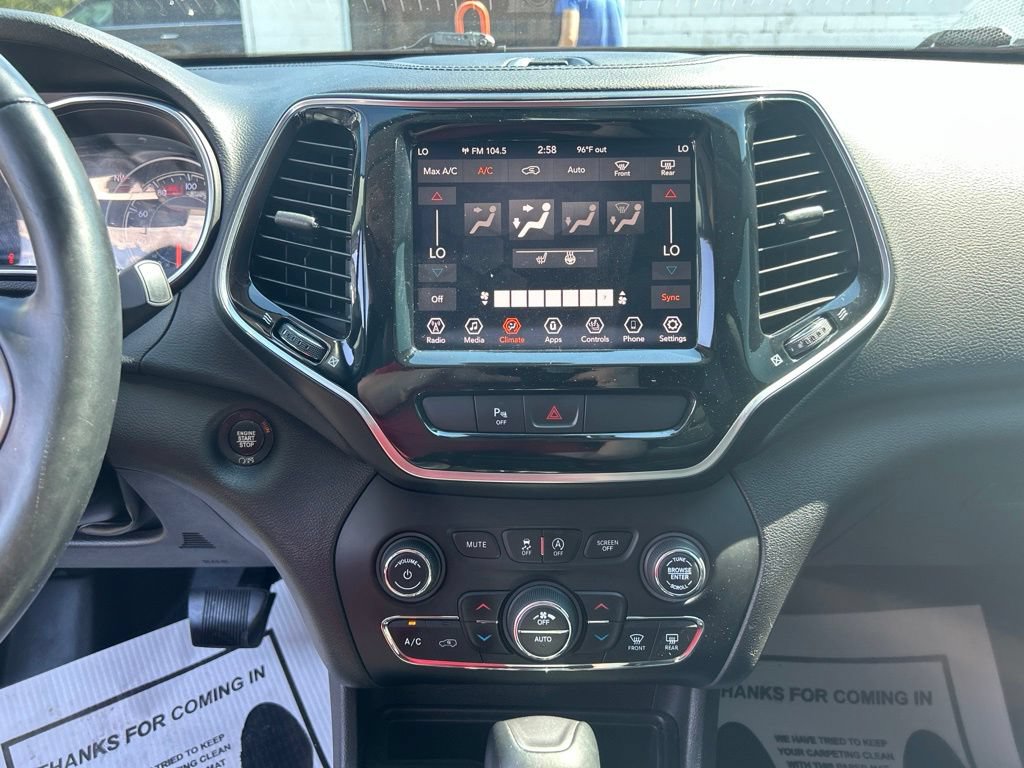 Used 2019 Jeep Cherokee Limited FWD image 28