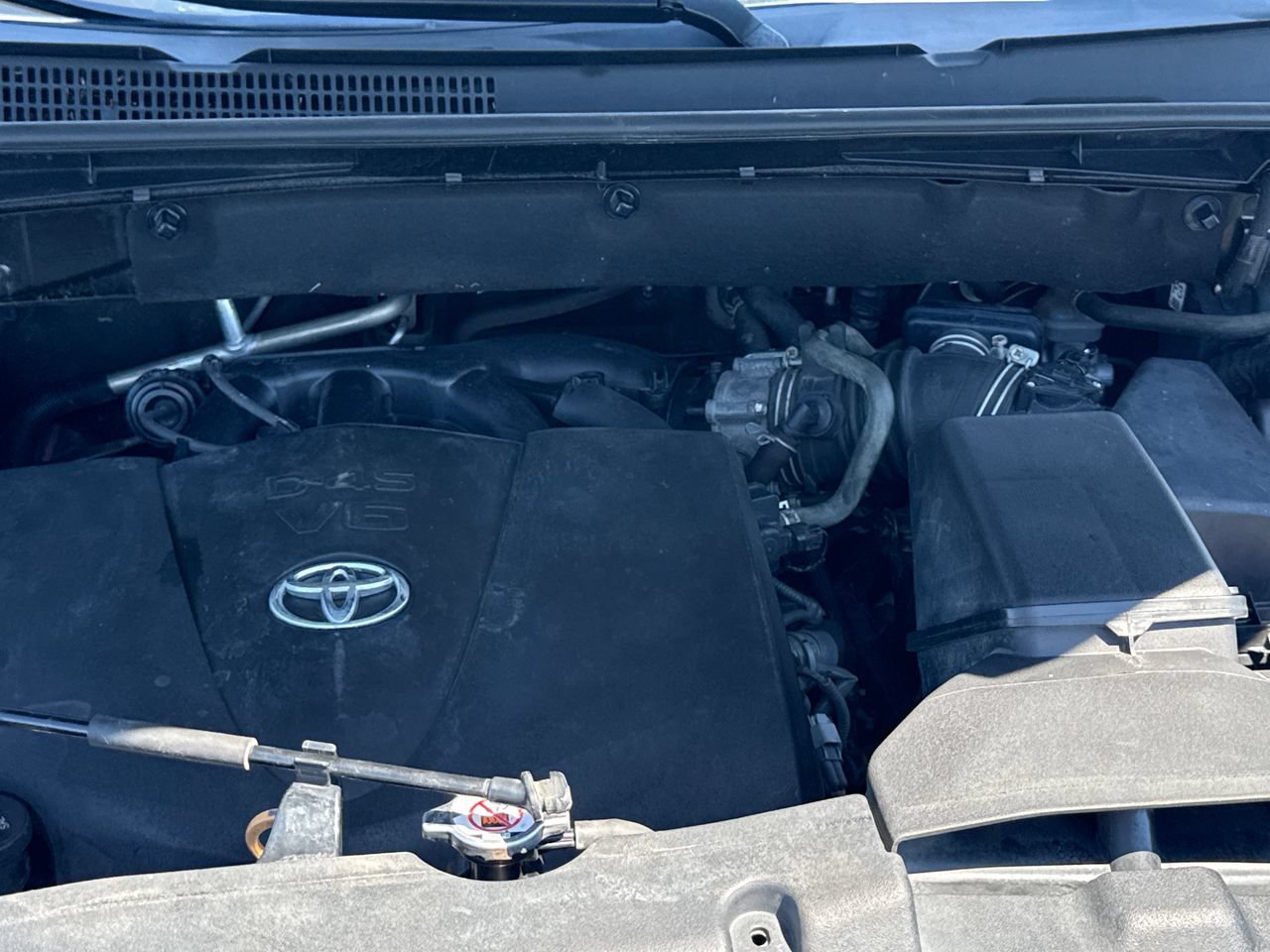 Used 2019 Toyota Highlander XLE FWD image 11