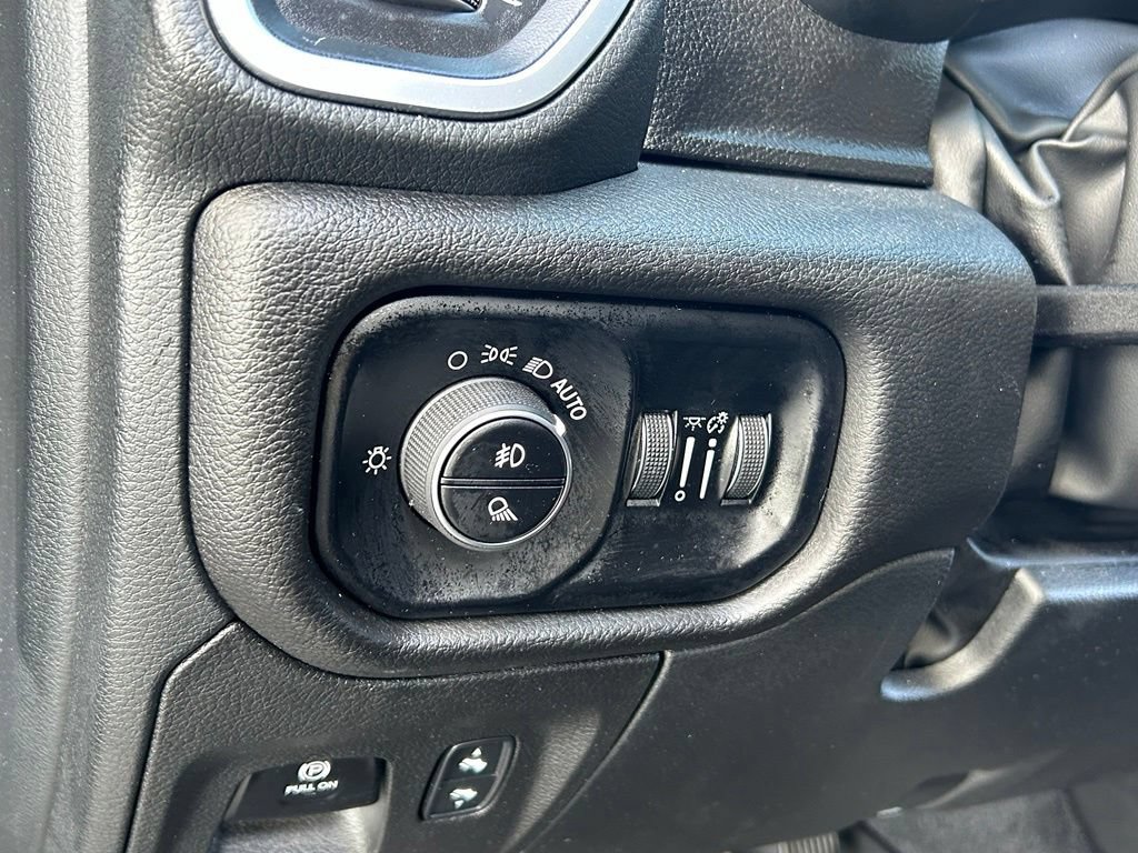 Used 2025 RAM 1500 Big Horn AWD/4WD image 18