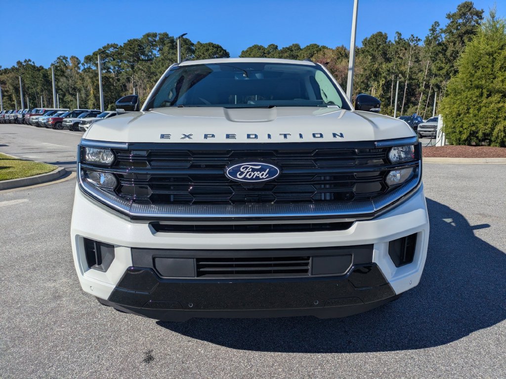 New 2027 Ford Expedition Max Platinum w/ Driver's Package RWD image 12
