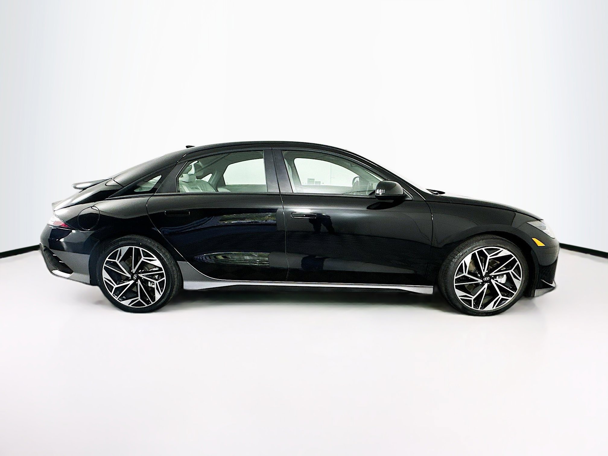 Used 2024 Hyundai Ioniq 6 SEL image 10