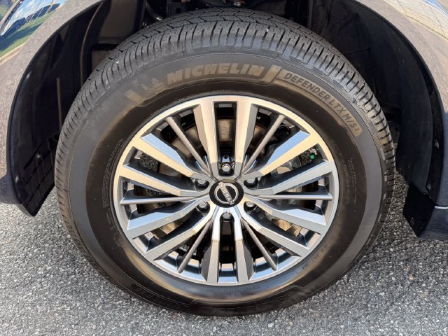 Used 2024 Nissan Armada SL AWD/4WD image 10