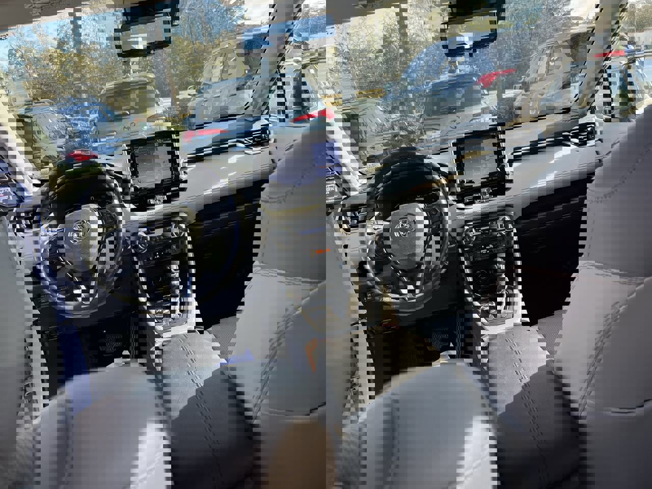 Used 2019 Toyota RAV4 Limited image 31