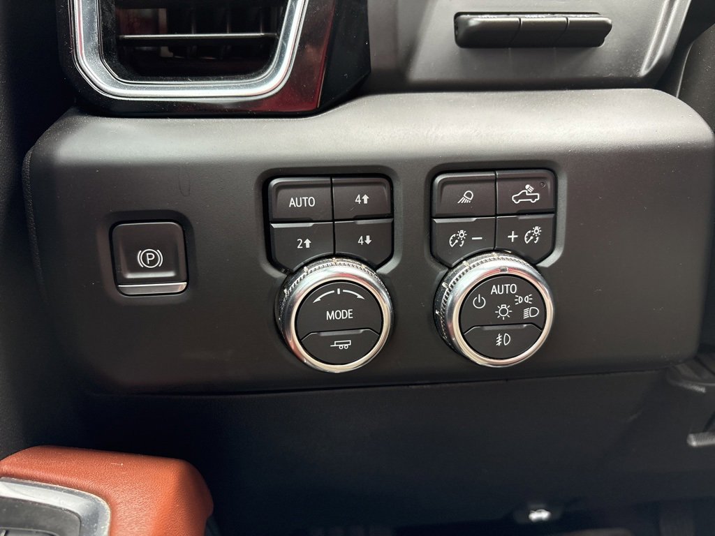 Used 2024 GMC Sierra 3500 Denali Ultimate image 30