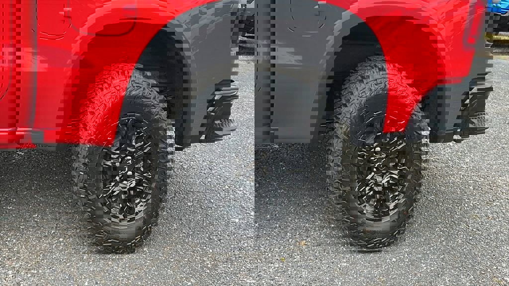 New 2026 Chevrolet Silverado 1500 ZR2 image 9