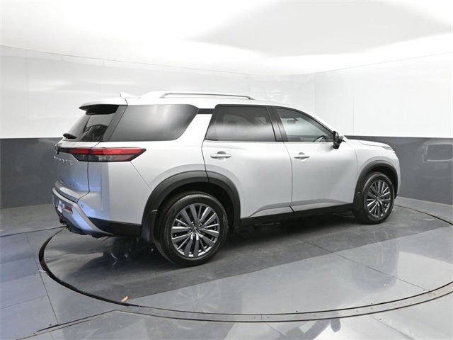 Used 2025 Nissan Pathfinder SL w/ SL Premium Package image 15