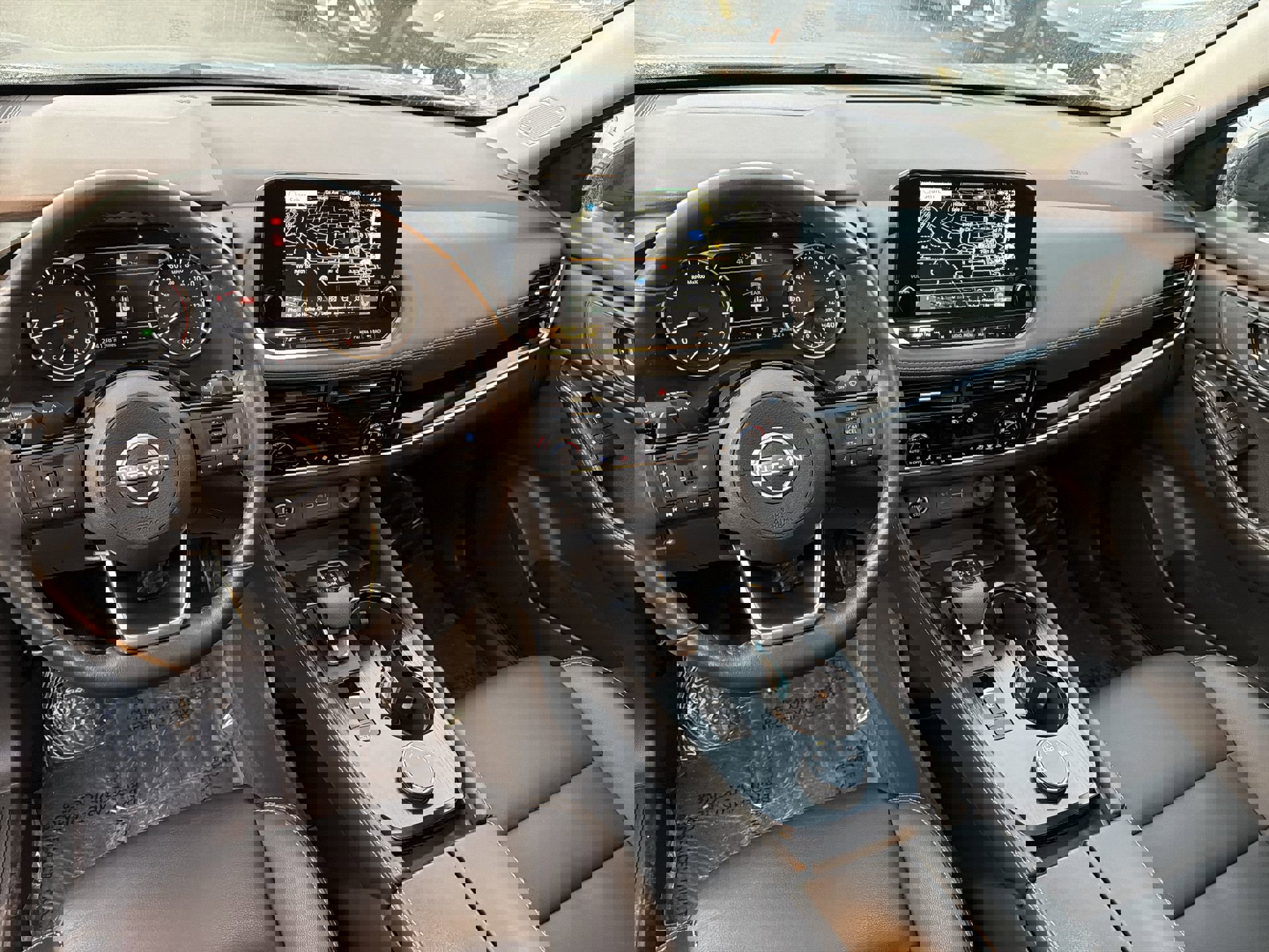 Used 2023 Nissan Rogue SL w/ SL Premium Package image 12