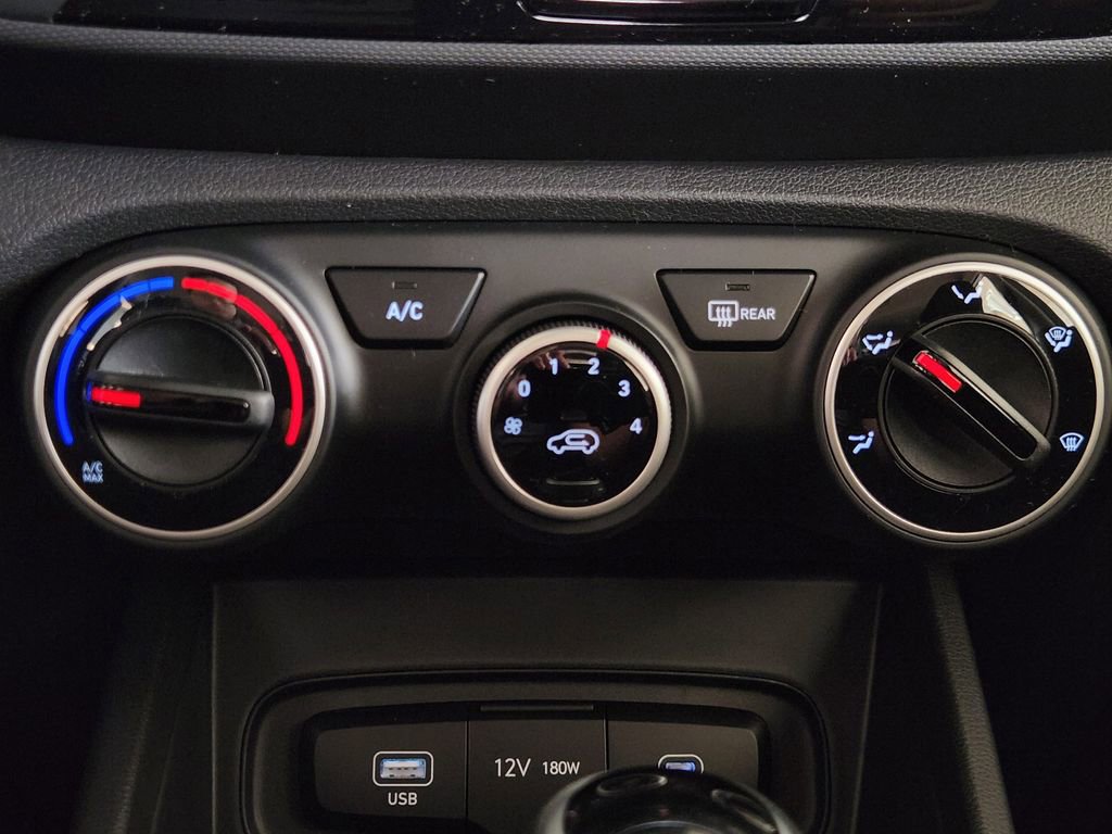 New 2026 Hyundai Venue SE FWD image 15