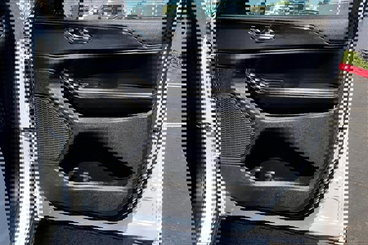 Used 2024 Jeep Grand Cherokee L Laredo image 20