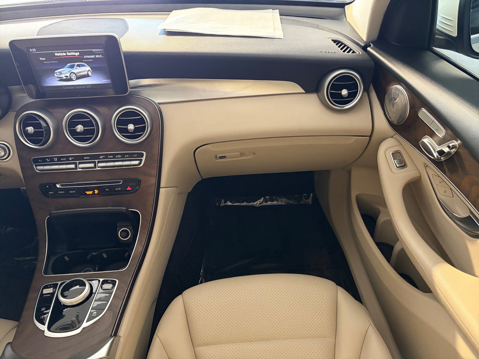 Used 2019 Mercedes-Benz GLC 300 4MATIC image 25