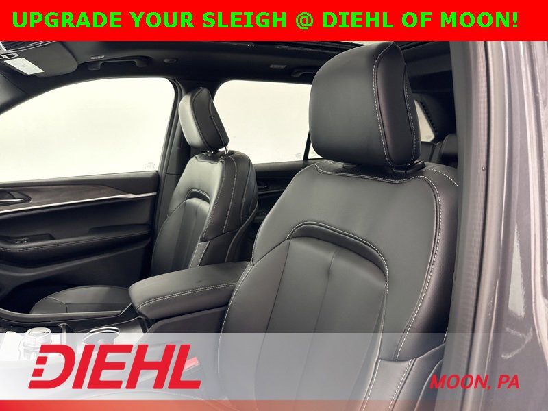 New 2025 Jeep Grand Cherokee Limited w/ Trailer Tow Package image 20