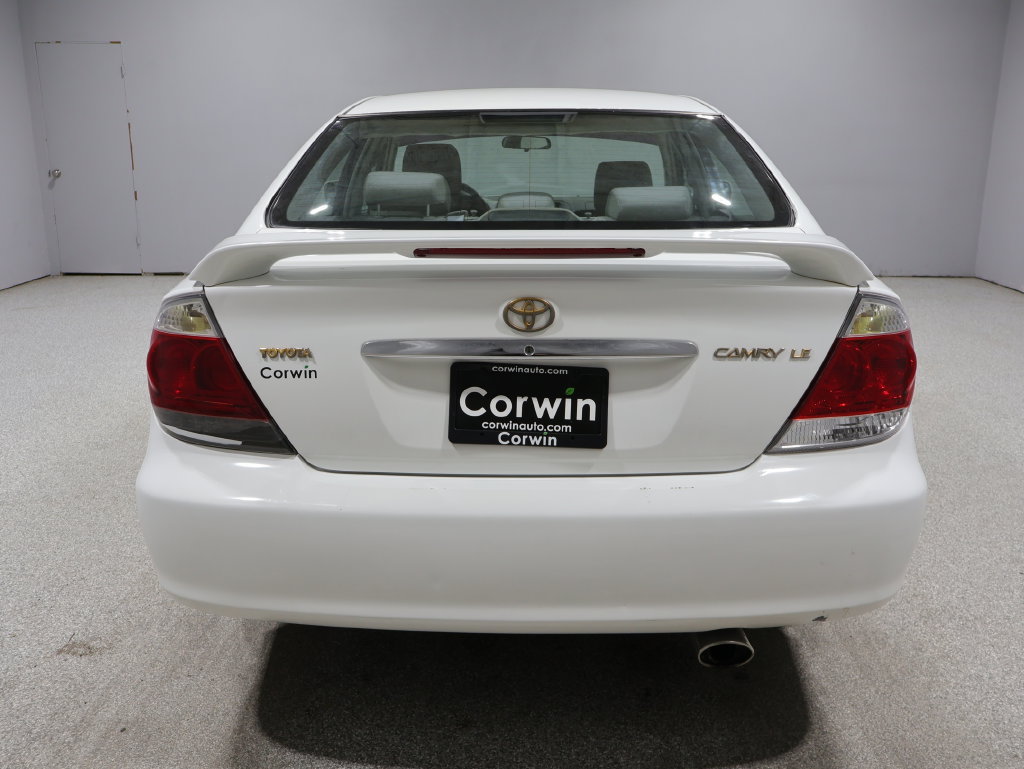 Used 2005 Toyota Camry LE FWD image 8
