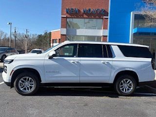 New 2026 Chevrolet Suburban LT w/ Comfort Package AWD/4WD image 2
