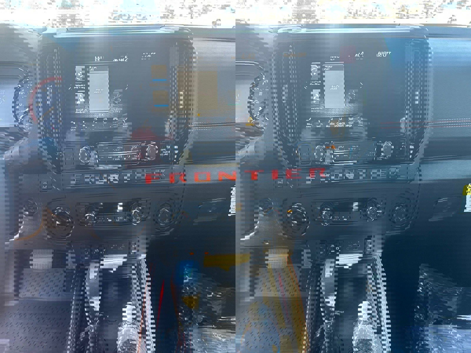 New 2026 Nissan Frontier PRO-4X w/ Pro-4x Convenience Package image 27