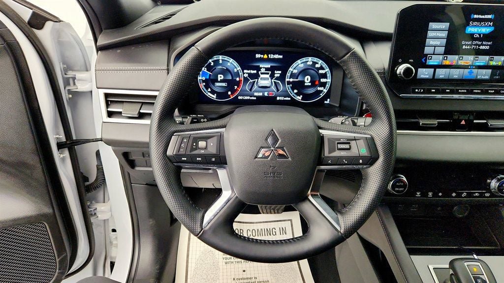 Used 2024 Mitsubishi Outlander SE Black Edition AWD/4WD image 14