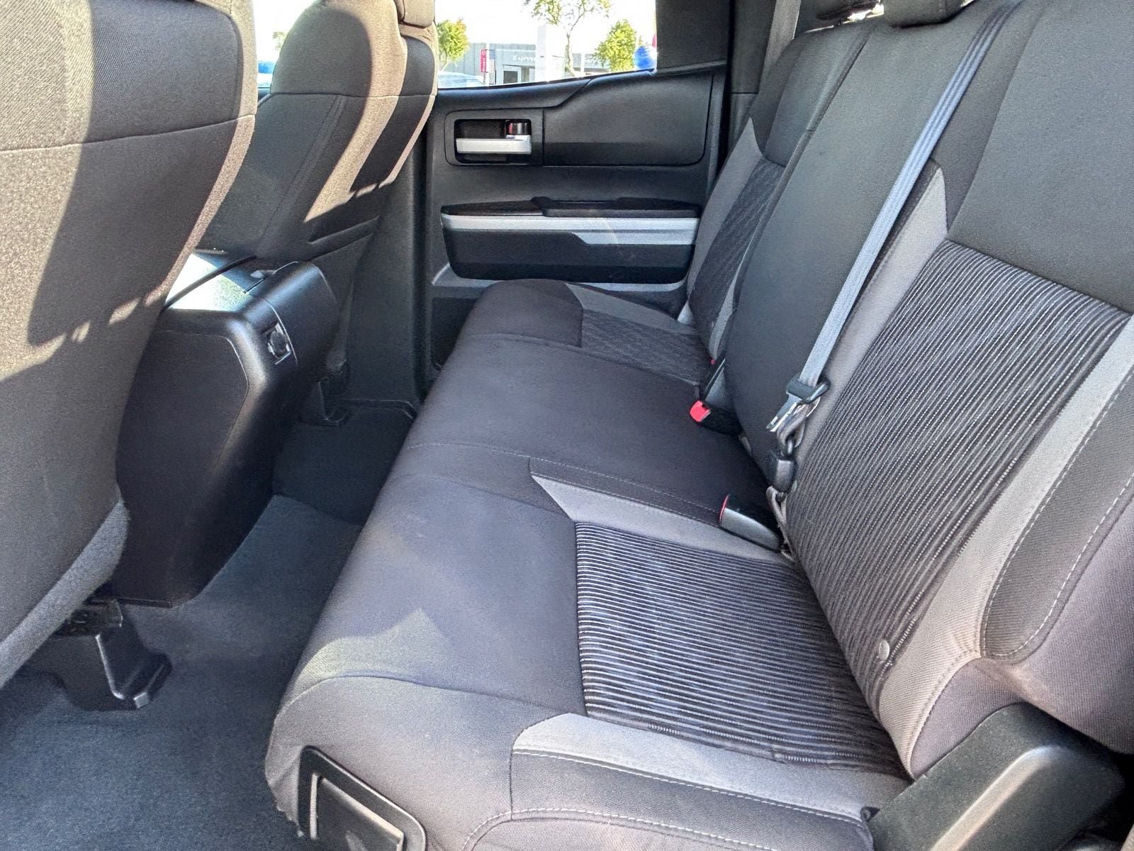 Used 2015 Toyota Tundra SR5 w/ SR5 Upgrade Package RWD image 16