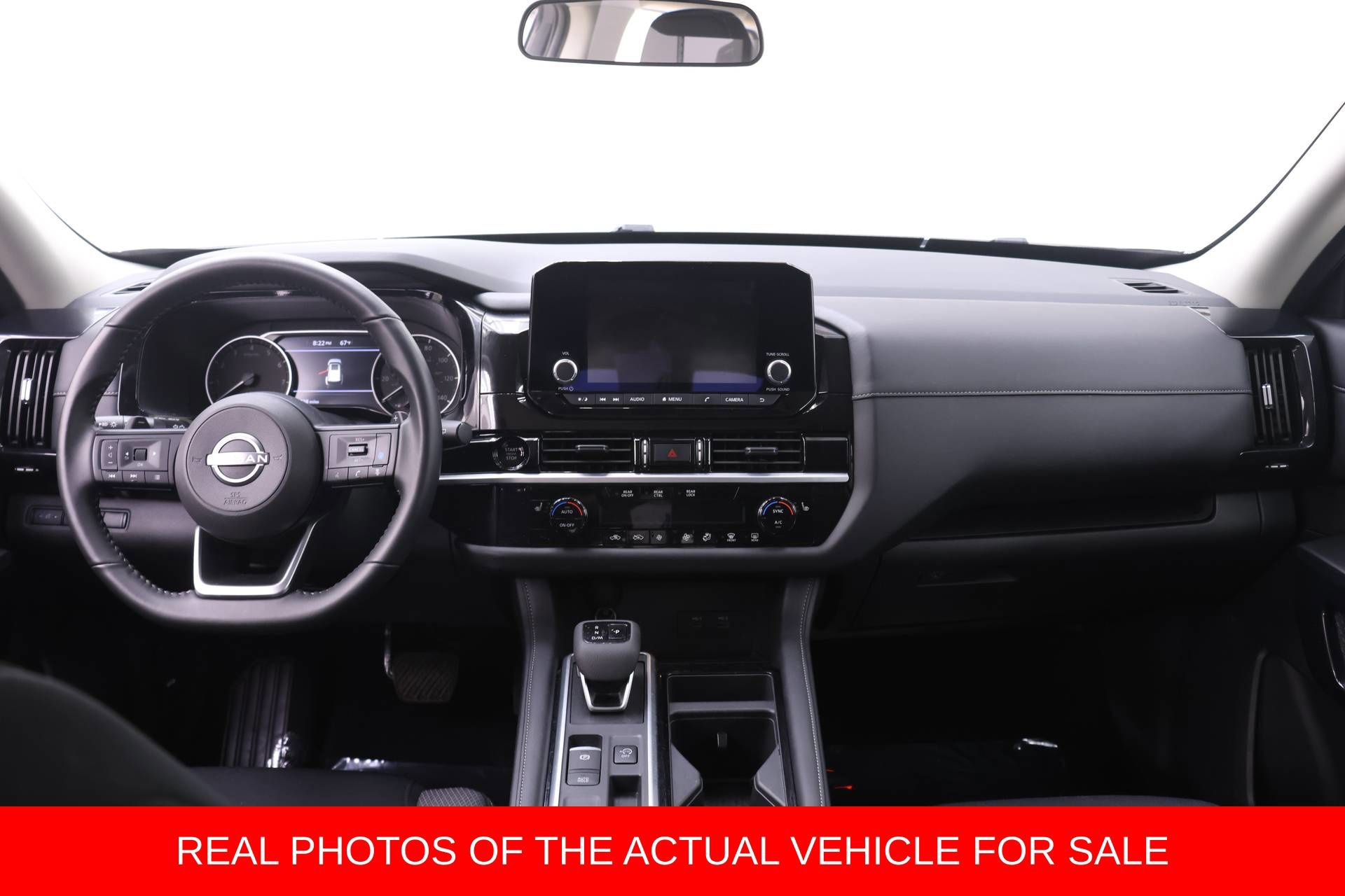 Used 2025 Nissan Pathfinder SV FWD image 5