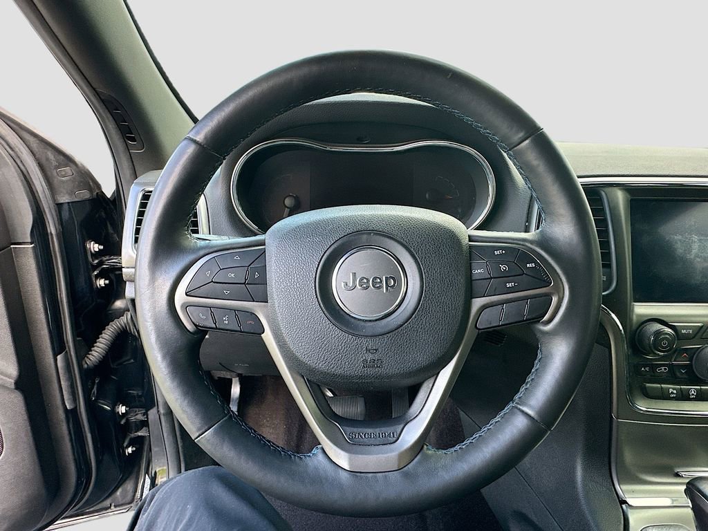 Used 2018 Jeep Grand Cherokee Laredo image 12