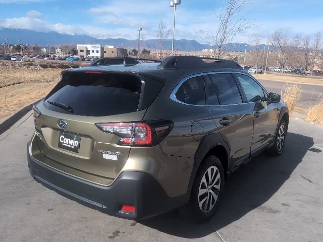 Used 2025 Subaru Outback Premium image 8