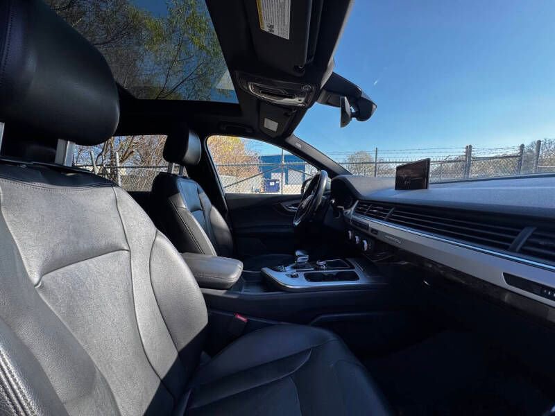 Used 2017 Audi Q7 2.0T Premium Plus image 11