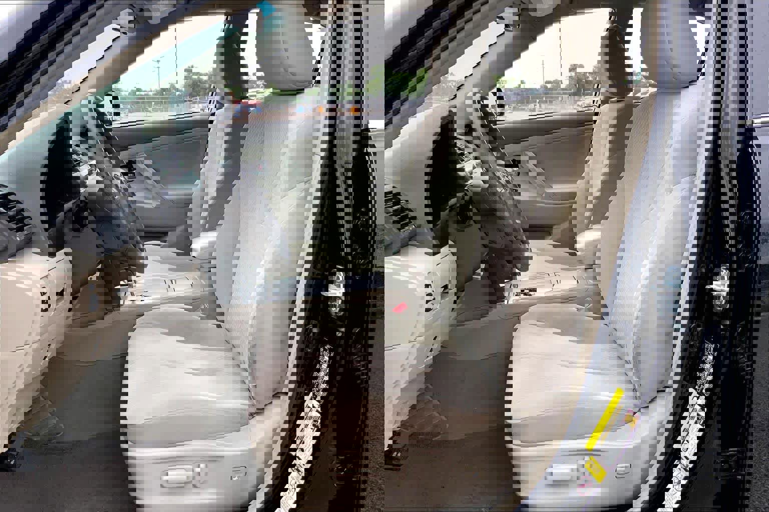 Used 2011 Toyota Camry LE FWD image 7